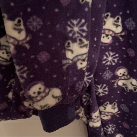 Denver Hayes Polar Bear 🐻❄️ onesie size small - Picture 8 of 9